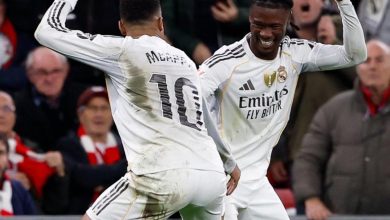 Selebrasi penuh energi! Mbappé dan Camavinga rayakan gol Real Madrid di San Mamés.
