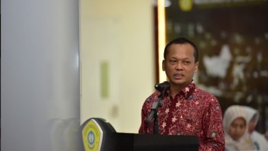 Rektor Universitas Trunojoyo Madura (UTM) Prof. Dr. Safi', S.H., M.H.