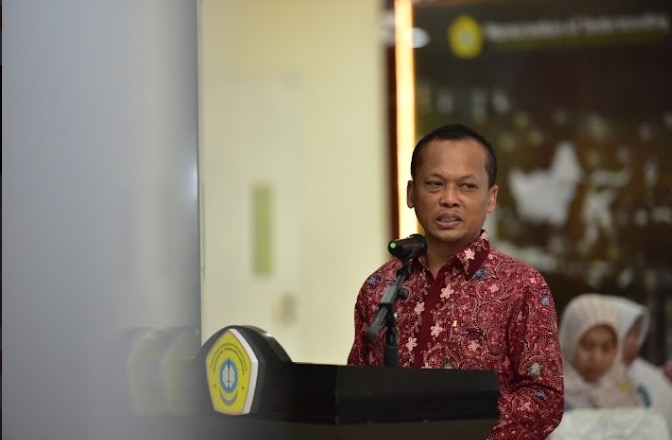 Rektor Universitas Trunojoyo Madura (UTM) Prof. Dr. Safi', S.H., M.H.