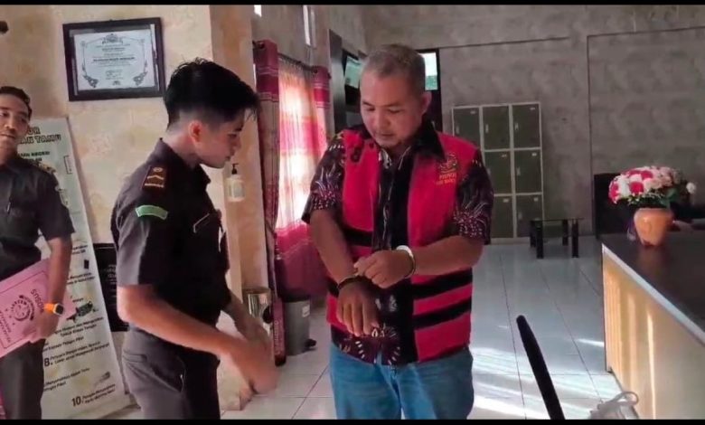 Berbaju Prange: Mantan Kades Lajing Bangkalan