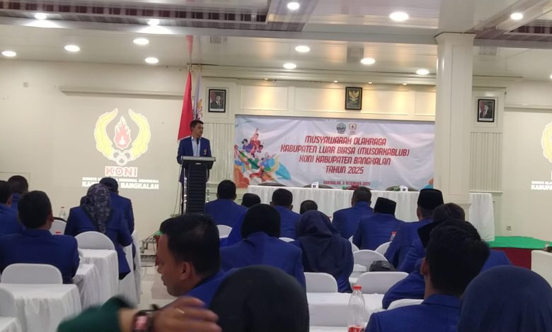 Keterangan foto: Tajul Anwar, Ketua KONI Bangkalan saat memberikan sambutan dalam Musorkablub tahun 2025