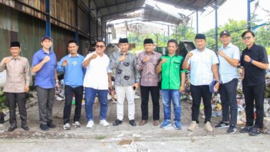 BERKUNJUNG. Komisi I DPRD Kabupaten Sampang saat melakukan kunjungan studi pengelolaan sampah berbasis ekonomi di Desa Randupitu, Kabupaten Pasuruan, Jawa Timur. (redaksi ejaberita.co)