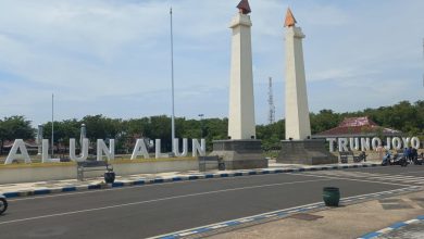 Alun-Alun Trunojoyo Sampang sesudah diperbaiki menggunakan dana CSR swasta
