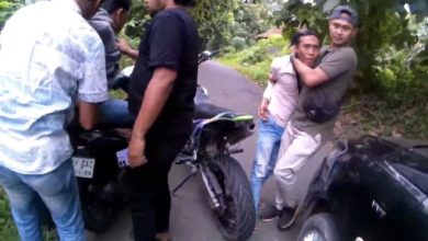 Aksi kejar-kejaran berakhir, polisi membekuk salah satu anggota komplotan curanmor di Bangkalan.