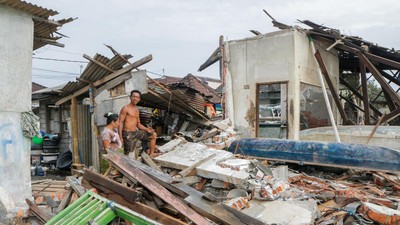 Ilustrasi | Rumah rusak akibat diterjang angin