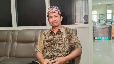 Kepala Bidang Tata Bangunan dan Gedung DPRKP Bangkalan, Nur Taufik, menjelaskan rencana pembangunan Command Center Bangga di Kabupaten Bangkalan.