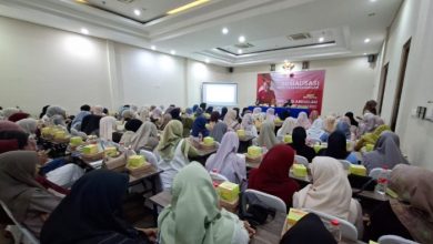 ACARA: Ratusan perempuan mengikuti sosialisasi Empat Pilar Kebangsaan bersama Anggota DPR RI MH Said Abdullah di Ballroom Hotel De Baghraf Sumenep, Rabu (11/2/2026). (redaksi/ejaberita.co)