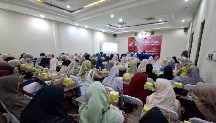 ACARA: Ratusan perempuan mengikuti sosialisasi Empat Pilar Kebangsaan bersama Anggota DPR RI MH Said Abdullah di Ballroom Hotel De Baghraf Sumenep, Rabu (11/2/2026). (redaksi/ejaberita.co)