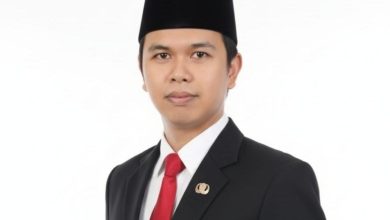 Keterangan Foto: Hermi, Penghulu Ahli Pertama KUA Kokop.