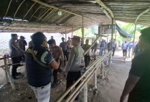 Aparat kepolisian Polres Sampang melakukan penertiban dan pembongkaran arena balap kelereng yang diduga bermuatan unsur perjudian di wilayah Kabupaten Sampang, Kamis (5/2/2026), sebagai upaya menjaga ketertiban dan kondusivitas menjelang bulan suci Ramadan.