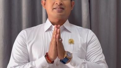 Ketua Komisi I DPRD Kabupaten Sampang, Moh. Salim, menyampaikan ucapan Idul Fitri 1447 H sekaligus mengajak masyarakat memperkuat persatuan dan kepedulian sosial.