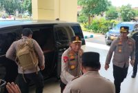 Kapolda Jawa Timur Irjen Pol. Nanang Avianto tiba di Mapolres Sumenep dalam rangka kunjungan kerja, Selasa (14/4/2026), di tengah sorotan pembatalan konferensi pers kasus temuan 27,83 kilogram kokain.