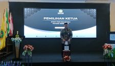 Fajar Hidayatullah, M.Pd., usai proses pemilihan Ketua STKIP PGRI Bangkalan periode 2026–2030, kembali mendapat kepercayaan untuk memimpin kampus menuju era transformasi baru.