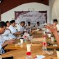 Kader Partai Solidaritas Indonesia (PSI) Kabupaten Bangkalan saat mengikuti kegiatan halalbihalal dan konsolidasi partai di Terakota Coffee, Rabu (15/4/2026). Acara ini menjadi momentum penguatan struktur partai hingga tingkat DPRt.