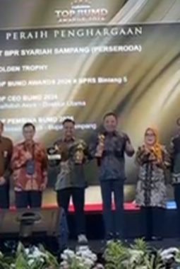 BUMD Sampang Bersinar di Tingkat Nasional, Bupati dan Dirut BPR Syariah Raih Penghargaan Bergengsi
