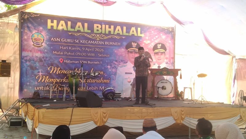 Suasana Halal Bihalal guru se-Kecamatan Burneh, Bangkalan, yang berlangsung hangat dan penuh kekeluargaan usai vakum beberapa tahun.