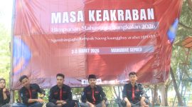 Foto: Kegiatan makrab Himaba di Taman Labuhan Mangrove, Sepuluh, Bangkalan.