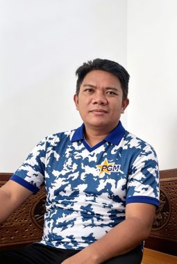 Ribuan Perkutut Ramaikan Piala Bupati Sampang, Hadiahnya Sepasang Sapi Karapan