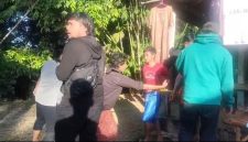Tiga pelaku curanmor dibekuk Satreskrim Polres Bangkalan saat bersembunyi di Kecamatan Geger. Polisi turut mengamankan kunci T dan sepeda motor hasil curian sebagai barang bukti.