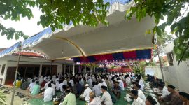 Ribuan jemaah menghadiri Haul Akbar ke-31 Almaghfurlah KH Ahmad Jazuli di Pondok Pesantren Alhasany Sumber Tlokoh, Kecamatan Kokop, Kabupaten Bangkalan. Kegiatan yang berlangsung khidmat ini menjadi momentum mempererat ukhuwah Islamiyah dan mengenang jasa perjuangan beliau dalam dakwah serta pendidikan Islam.