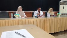 Perwakilan GMSB saat melakukan audiensi dengan DPMD Kabupaten Sampang guna mempertanyakan transparansi administrasi dan realisasi dana ketahanan pangan yang dikelola BUMDes, Rabu (3/6/2026).