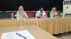 Perwakilan GMSB saat melakukan audiensi dengan DPMD Kabupaten Sampang guna mempertanyakan transparansi administrasi dan realisasi dana ketahanan pangan yang dikelola BUMDes, Rabu (3/6/2026).