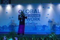 Agam Satriya Naraendra, siswa SMAN 1 Sapeken, tampil mempresentasikan gagasan di ajang Global Future Leaders Network (GFLN) 2026 di Jakarta. Keikutsertaannya menjadi bukti bahwa pelajar dari wilayah kepulauan mampu bersaing dan menunjukkan kualitas kepemimpinan di tingkat nasional.