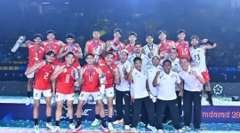 Sejarah tercipta! Timnas Voli Putra Indonesia sukses mengangkat trofi juara AVC Men’s Cup 2026 setelah menumbangkan Korea Selatan dengan skor telak 3-0 di partai final. Perjuangan, semangat juang, dan kerja sama tim membawa Merah Putih berdiri di podium tertinggi Asia.