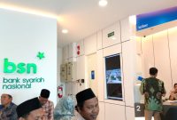 Suasana layanan di Kantor Bank Syariah Nasional (BSN) KCP Pamekasan. Di tengah polemik yang mencuat terkait proses kerja sama pembiayaan dengan developer, pihak manajemen BSN hingga kini belum memberikan penjelasan resmi kepada publik meski berbagai upaya konfirmasi telah dilakukan.