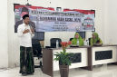 Anggota DPRD Provinsi Jawa Timur dari Fraksi Partai NasDem, H. Mohammad Nasih Aschal, M.Pd., menyampaikan paparan saat kegiatan reses di Aula Institut Agama Islam Syaichona Mohammad Cholil (INSYA) Bangkalan, Senin (27/7/2026). Dalam pertemuan yang dihadiri ratusan Muslimat NU se-Kabupaten Bangkalan itu, persoalan anak jalanan di kawasan lampu merah Petapaan, Kecamatan Tragah, menjadi salah satu aspirasi yang mendapat perhatian.