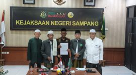Pengurus PCNU Sampang melakukan audiensi dengan Kejaksaan Negeri Sampang untuk mengawal penanganan kasus dugaan pencabulan yang melibatkan 27 pria. Dalam pertemuan itu, Kejari menegaskan komitmennya menangani perkara secara profesional tanpa intervensi.