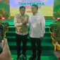 Ketua DPD Tani Merdeka Indonesia Kabupaten Sampang, Ahmad Anam Syahputra, menyampaikan ucapan selamat kepada Dr. Sudaryono atas pelantikannya sebagai Kepala Badan Gizi Nasional, sekaligus berharap terjalin sinergi yang lebih kuat antara BGN dan petani dalam mendukung ketahanan pangan nasional.
