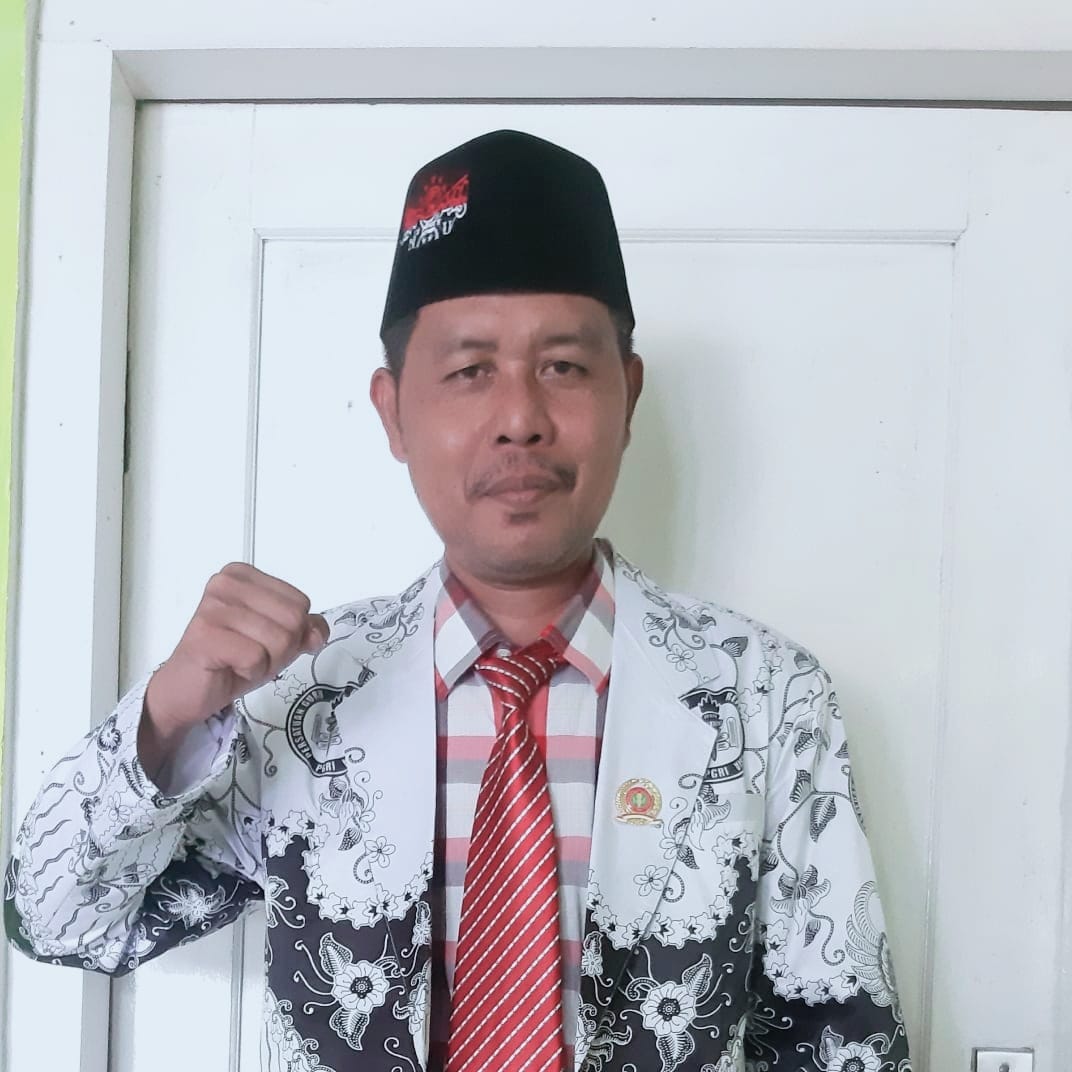 Ketua PGRI Kabupaten Bangkalan H. Abdul Munif, S.Ag., M.Pd.I. mengajak para guru menjadikan momentum HUT ke-81 Kemerdekaan RI sebagai penyemangat untuk terus mengabdi, meningkatkan kualitas pendidikan, dan mencetak generasi unggul.