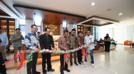 Peresmian kafe di lantai satu Gedung Rektorat Universitas Trunojoyo Madura (UTM) sebagai ruang hilirisasi riset, inovasi, sekaligus wadah pengembangan jiwa entrepreneur mahasiswa.