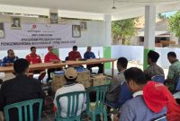 KEGIATAN. Sosialisasi program bantuan pertanian SKK Migas–KEI bersama masyarakat Desa Saur Saebus, Kecamatan Sapeken, Sumenep. (REDAKSI EJABERITA.CO)