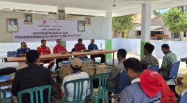 KEGIATAN. Sosialisasi program bantuan pertanian SKK Migas–KEI bersama masyarakat Desa Saur Saebus, Kecamatan Sapeken, Sumenep. (REDAKSI EJABERITA.CO)