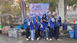 IWAPI Ranting Bangkalan menyalurkan bantuan air bersih kepada warga Desa Penyaksagan, Kecamatan Klampis, Jumat (16/10/2026). Sebanyak tiga tangki dengan total 15.000 liter air bersih disalurkan untuk membantu memenuhi kebutuhan warga di tengah kekeringan. Aksi sosial ini menjadi wujud kepedulian IWAPI terhadap masyarakat yang membutuhkan.
