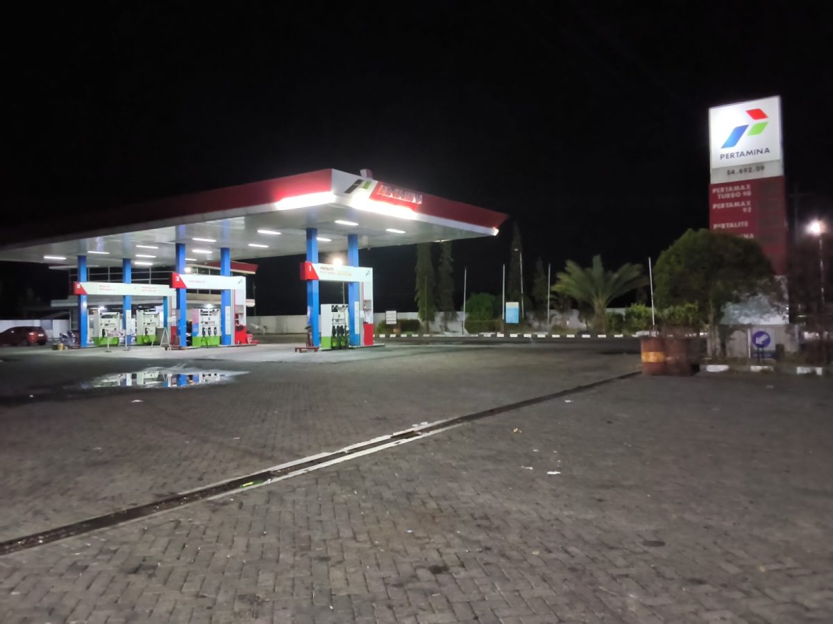 Penambahan pasokan Pertalite dan Biosolar membuat antrean kendaraan di sejumlah SPBU di Madura dilaporkan mulai berangsur normal.