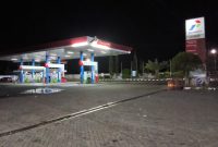 Penambahan pasokan Pertalite dan Biosolar membuat antrean kendaraan di sejumlah SPBU di Madura dilaporkan mulai berangsur normal.
