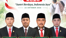 Pimpinan dan Anggota DPRD Kabupaten Bangkalan mengucapkan Selamat Hari Santri Nasional 2026. Mengusung tema “Santri Berdaya, Indonesia Jaya”, semoga semangat dan perjuangan para santri terus menjadi cahaya bagi lahirnya generasi yang berilmu, berakhlak mulia, serta membawa kemajuan bagi bangsa dan daerah.
